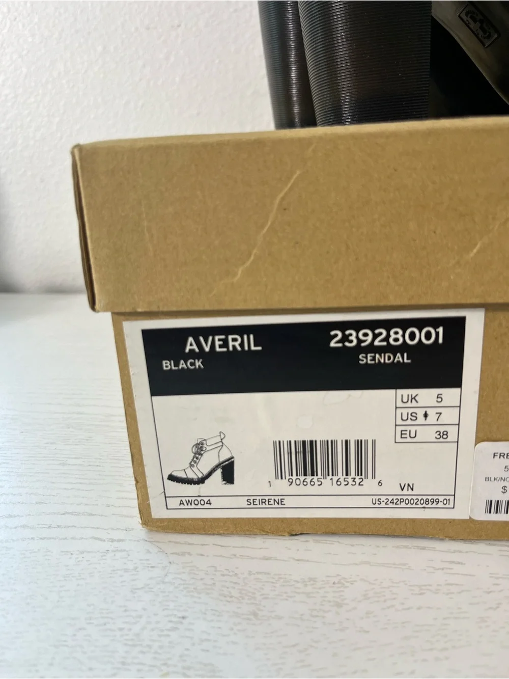 NEW Dr. Martens Areril Leather Heeled Ankle Black Boots Lace Up Size 7
